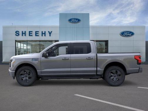 2025 Ford F-150 Lightning Flash