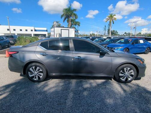 2025 Nissan Altima S FWD