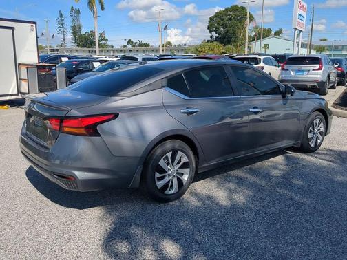 2025 Nissan Altima S FWD