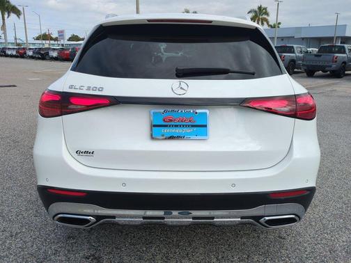 2025 Mercedes-Benz GLC 300 Base