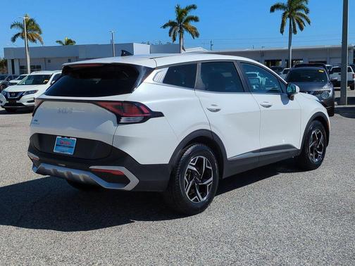 2024 Kia Sportage LX