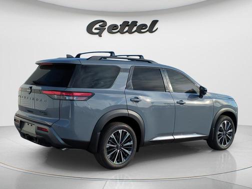 Boulder Gray Pearl 2026 Nissan Pathfinder Platinum