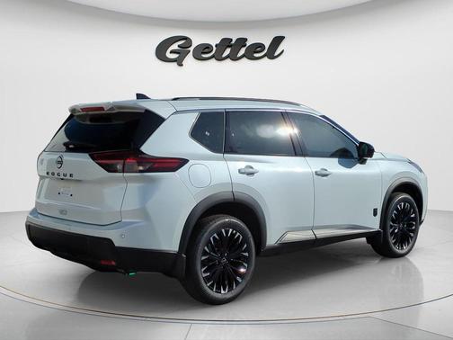 Everest White Pearl Tricoat 2026 Nissan Rogue Dark Armor