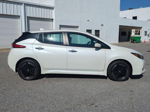 2023 Nissan Leaf SV PLUS 60 kWh