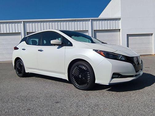 2023 Nissan Leaf SV PLUS 60 kWh