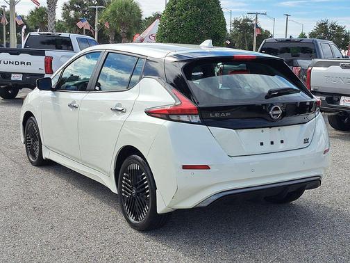 2023 Nissan Leaf SV PLUS 60 kWh