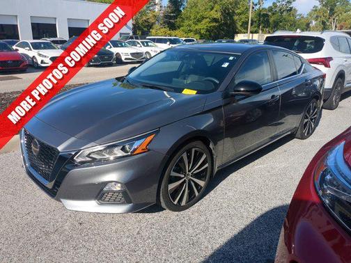 2022 Nissan Altima SR FWD