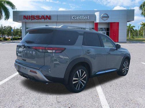 2025 Nissan Pathfinder Platinum FWD
