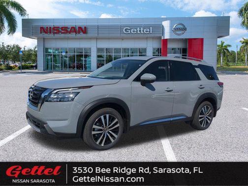 2025 Nissan Pathfinder Platinum FWD