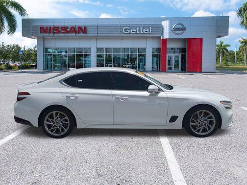 2022 Genesis G70 2.0T RWD
