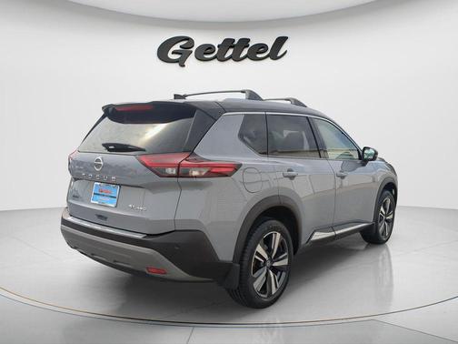Boulder Gray Pearl/Super Black 2021 Nissan Rogue SL