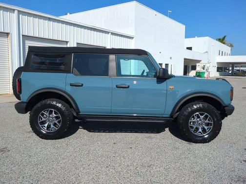 2022 Ford Bronco Badlands