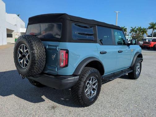 2022 Ford Bronco Badlands