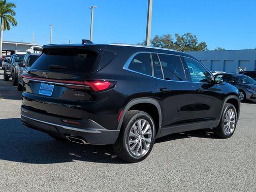 2025 Buick Enclave Preferred FWD