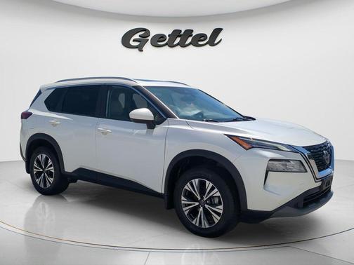 Pearl White Tricoat 2023 Nissan Rogue SV