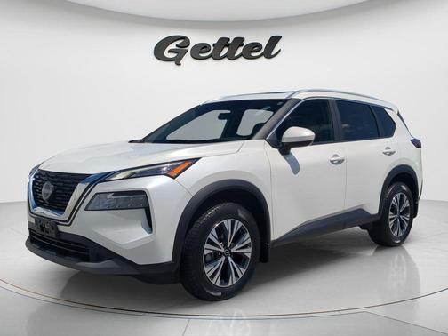 Pearl White Tricoat 2023 Nissan Rogue SV