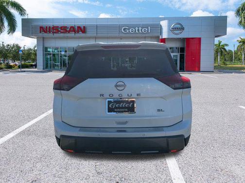 2025 Nissan Rogue SL