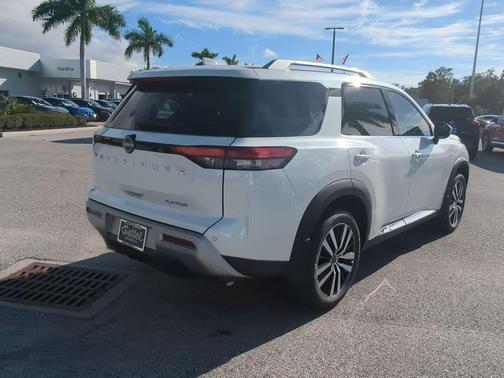 2024 Nissan Pathfinder Platinum FWD