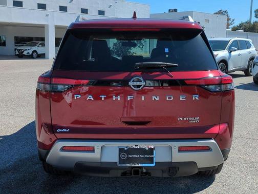 2022 Nissan Pathfinder Platinum 4WD