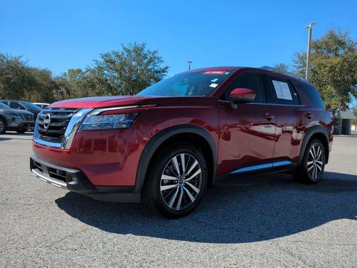 2022 Nissan Pathfinder Platinum 4WD
