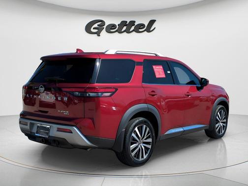 2022 Nissan Pathfinder Platinum 4WD