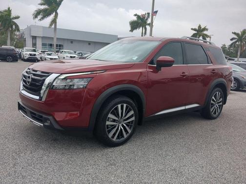 2022 Nissan Pathfinder Platinum 4WD