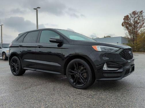 2022 Ford Edge ST
