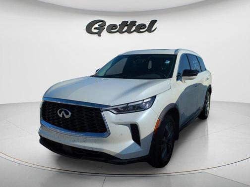 Majestic White 2023 INFINITI QX60 Luxe