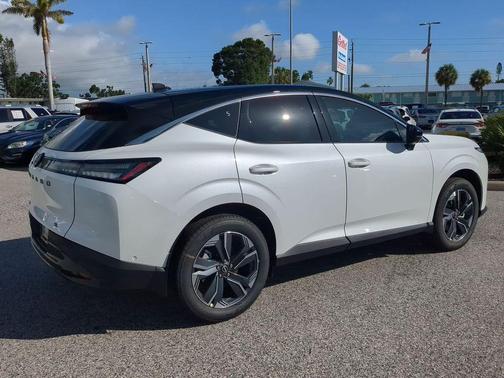 2025 Nissan Murano SL