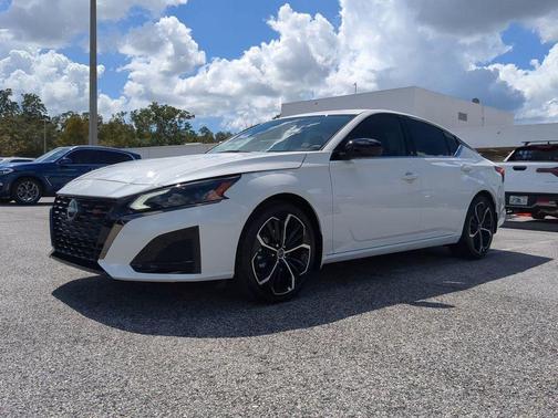 2024 Nissan Altima SR FWD