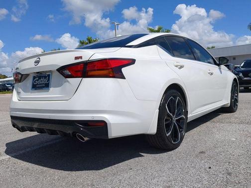 2024 Nissan Altima SR FWD