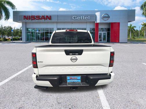 2025 Nissan Frontier SV