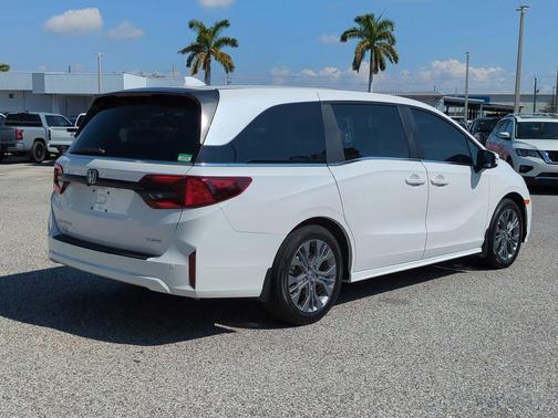 2025 Honda Odyssey Touring