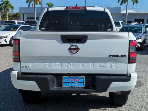 2024 Nissan Frontier PRO-4X