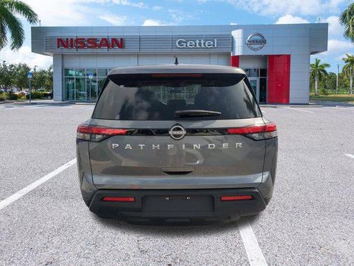 2025 Nissan Pathfinder S FWD