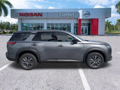 2025 Nissan Pathfinder S FWD