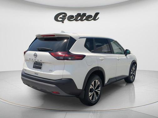 Pearl White Tricoat 2023 Nissan Rogue SV