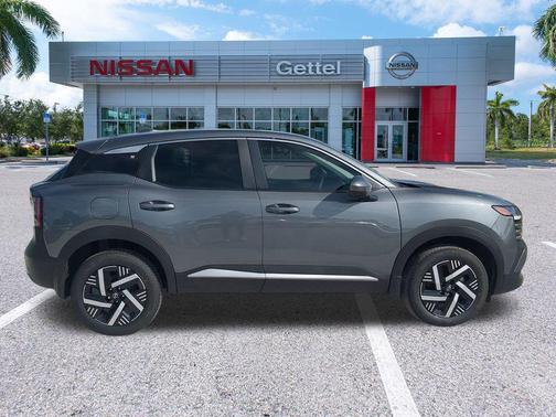 2025 Nissan Kicks SV