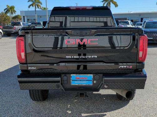 2023 GMC Sierra 2500 AT4