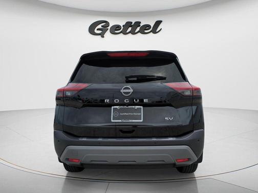Super Black 2022 Nissan Rogue SV