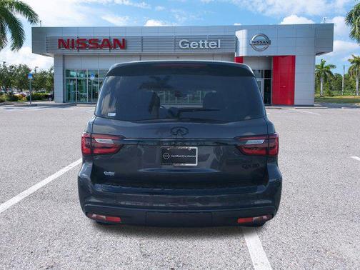 2023 INFINITI QX80 Luxe