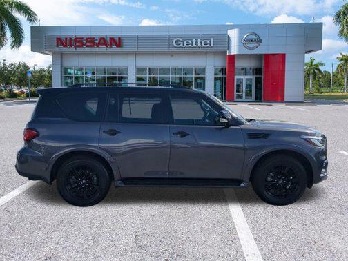 2023 INFINITI QX80 Luxe
