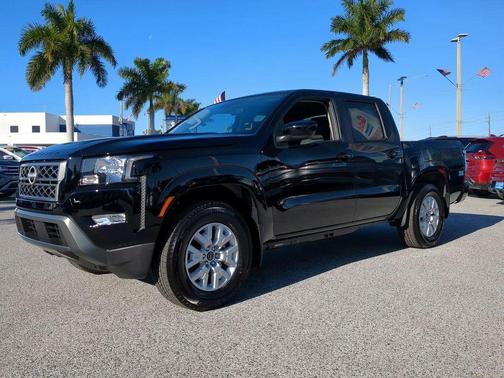 2024 Nissan Frontier SV