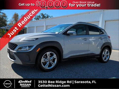 2022 Hyundai KONA SEL