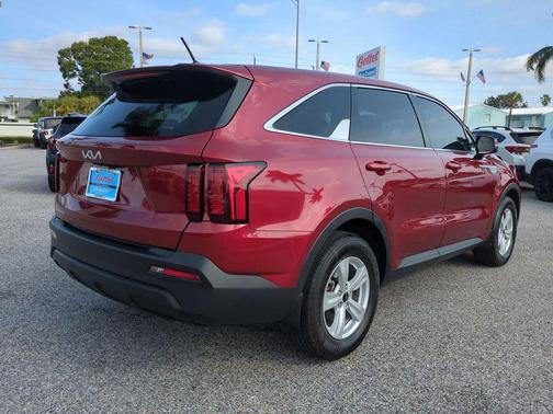 2023 Kia Sorento LX