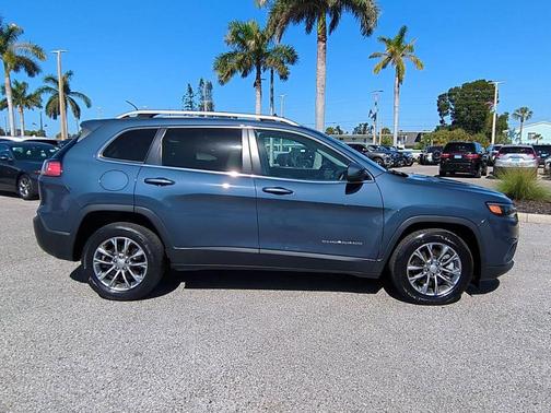 2021 Jeep Cherokee Latitude Lux