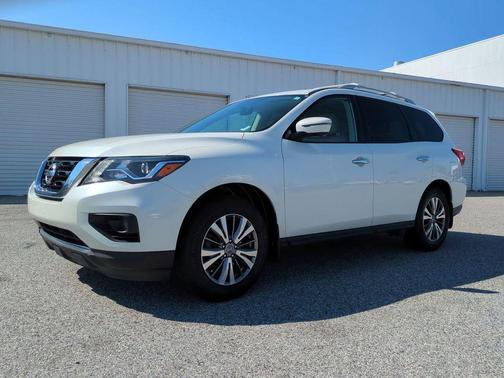 2018 Nissan Pathfinder SL