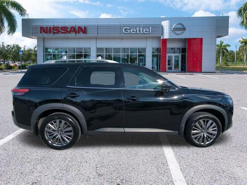 2025 Nissan Pathfinder SL FWD