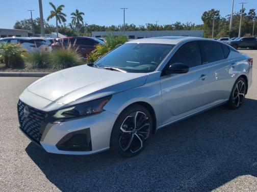 2025 Nissan Altima SR FWD