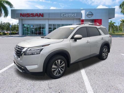 2025 Nissan Pathfinder SL FWD